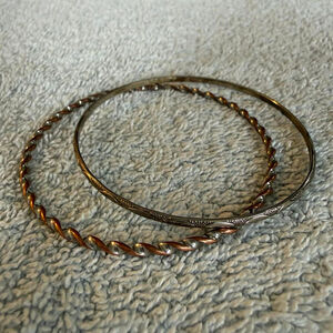 Vintage Twisted Metal Bangle Bracelet Set Two-Tone Gold Tone Silver Tone